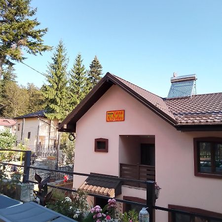 Casa Nicolas บุชเตนี ภายนอก รูปภาพ