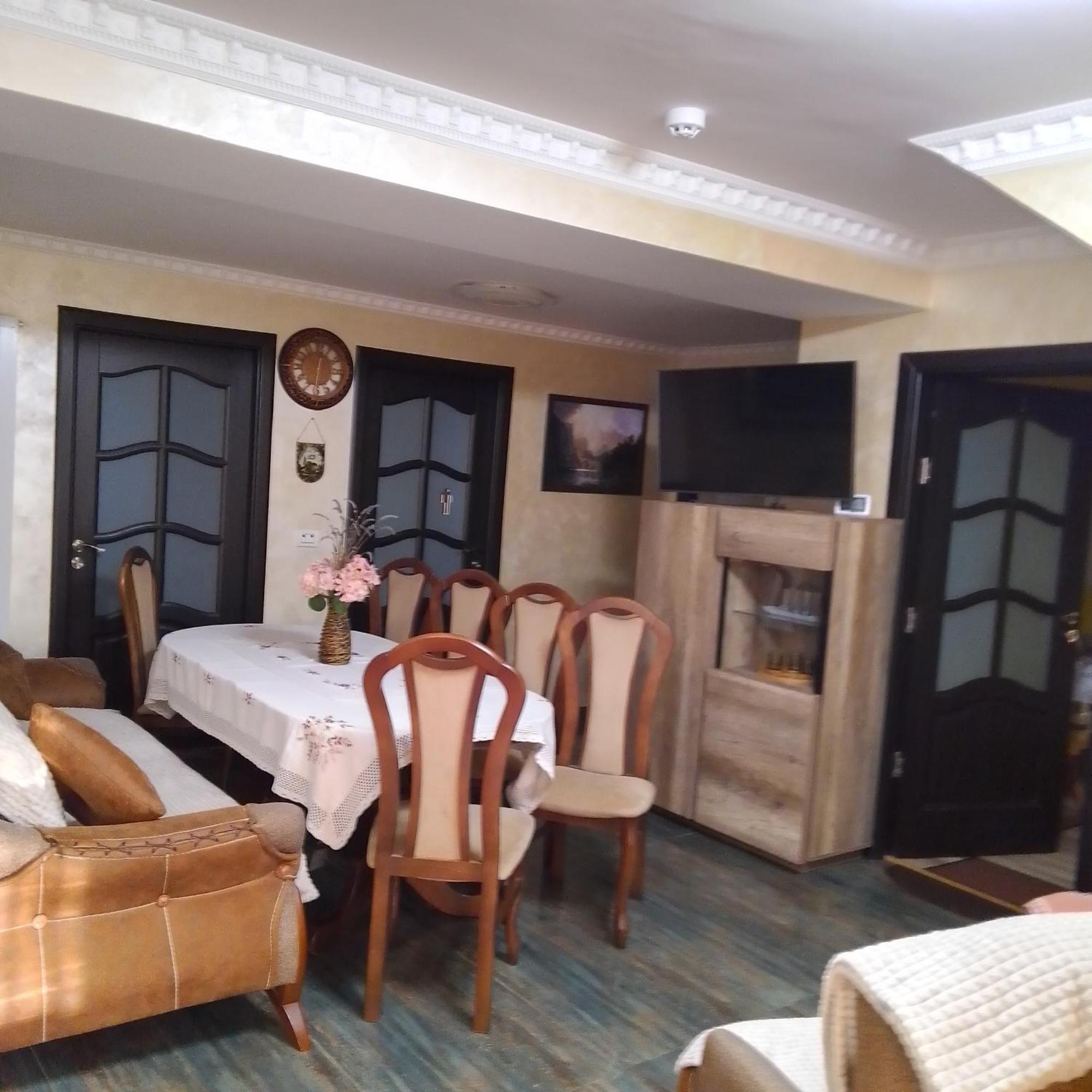 Casa Nicolas บุชเตนี ภายนอก รูปภาพ