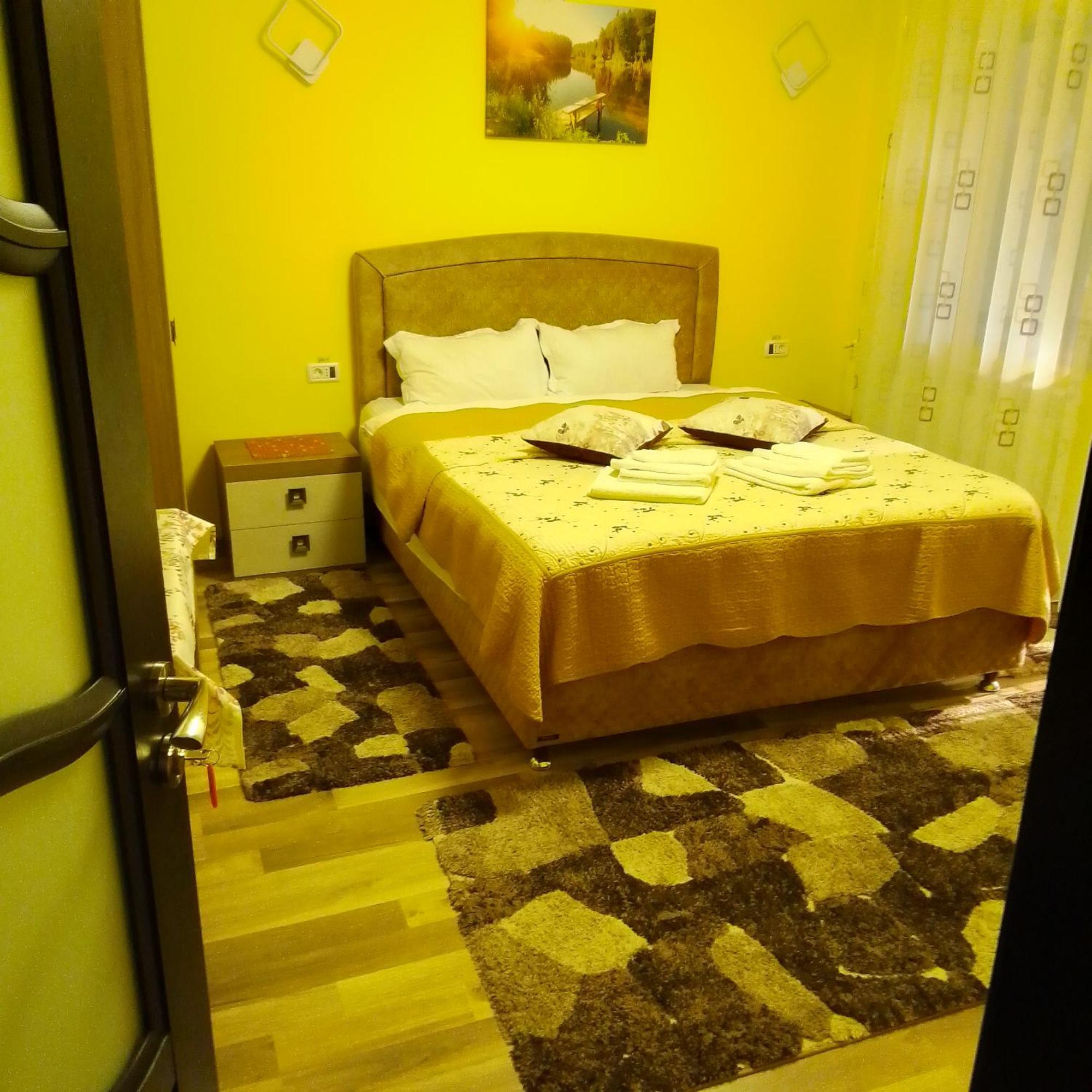 Casa Nicolas บุชเตนี ภายนอก รูปภาพ