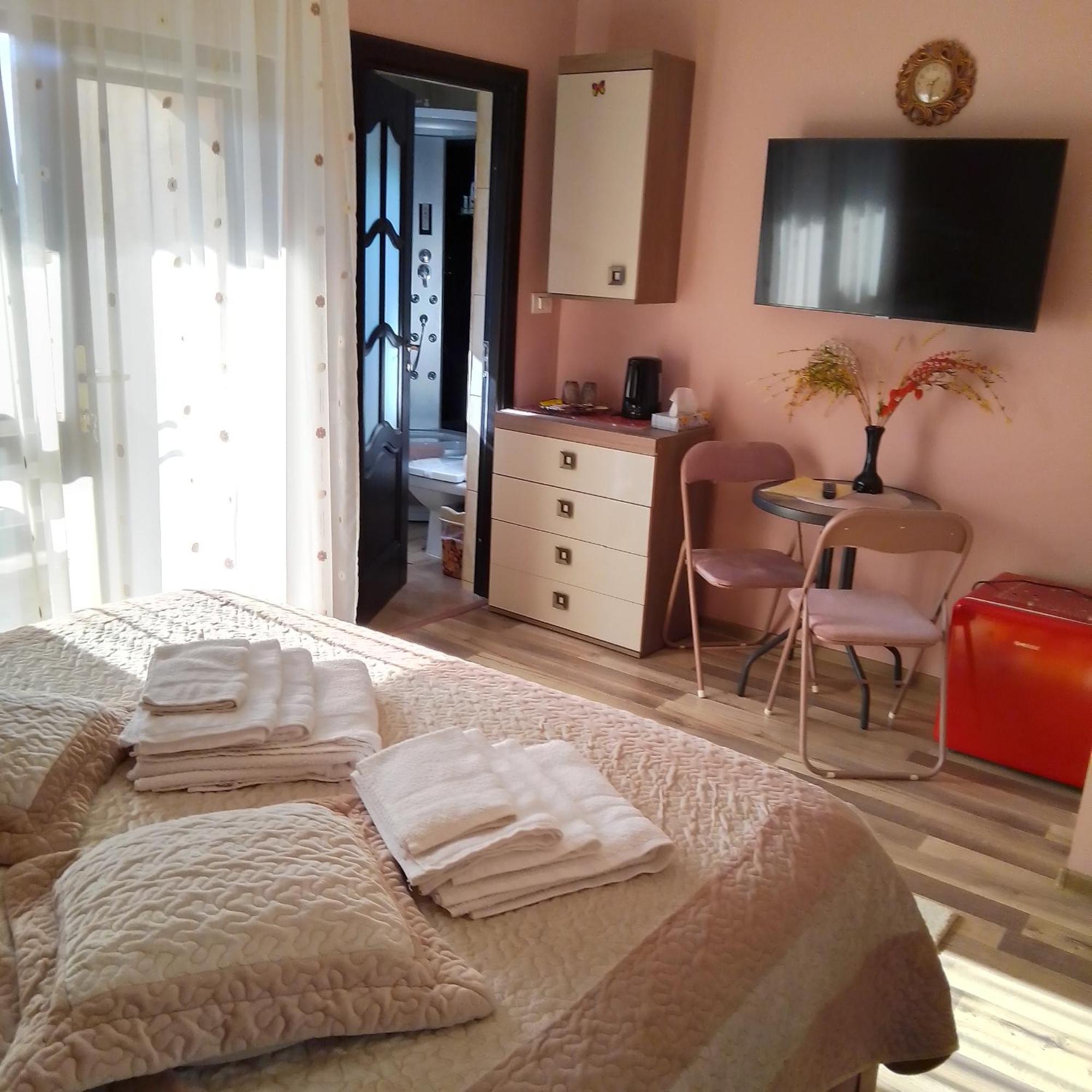 Casa Nicolas บุชเตนี ภายนอก รูปภาพ
