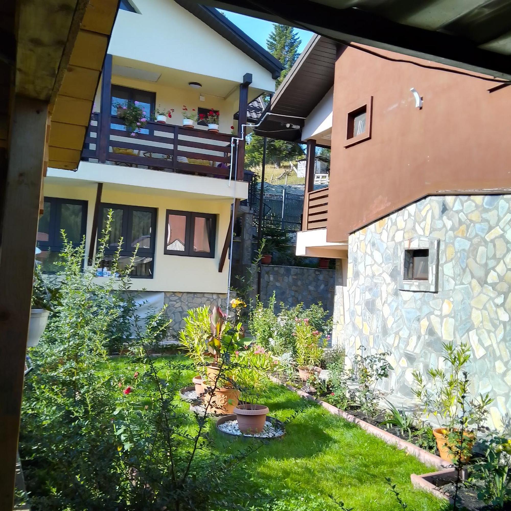 Casa Nicolas บุชเตนี ภายนอก รูปภาพ
